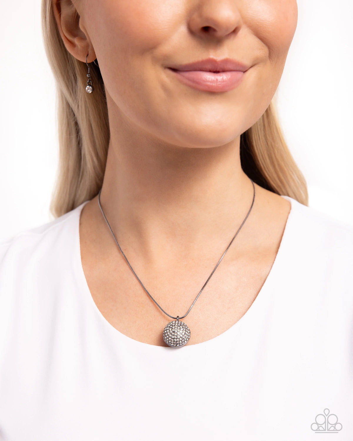 Bedazzled Bravado Black Necklace